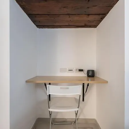 Maison Fiorella Apartment *