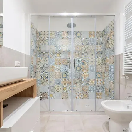 Maison Fiorella Apartment *