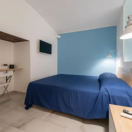 Maison Fiorella Apartment *